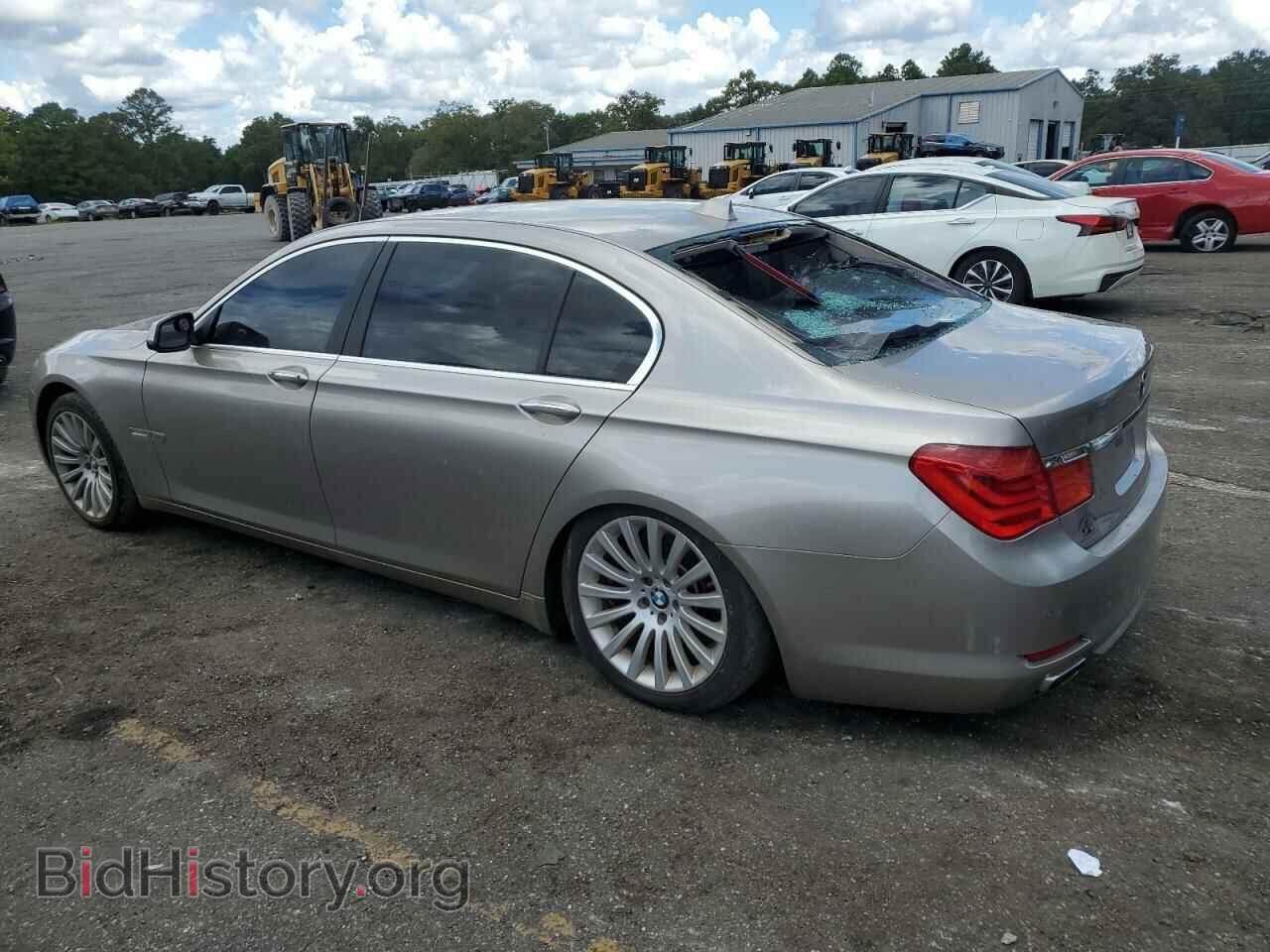 2012 BMW 7 SERIES - VIN: WBAKB8C56CC964885 - Фото 2