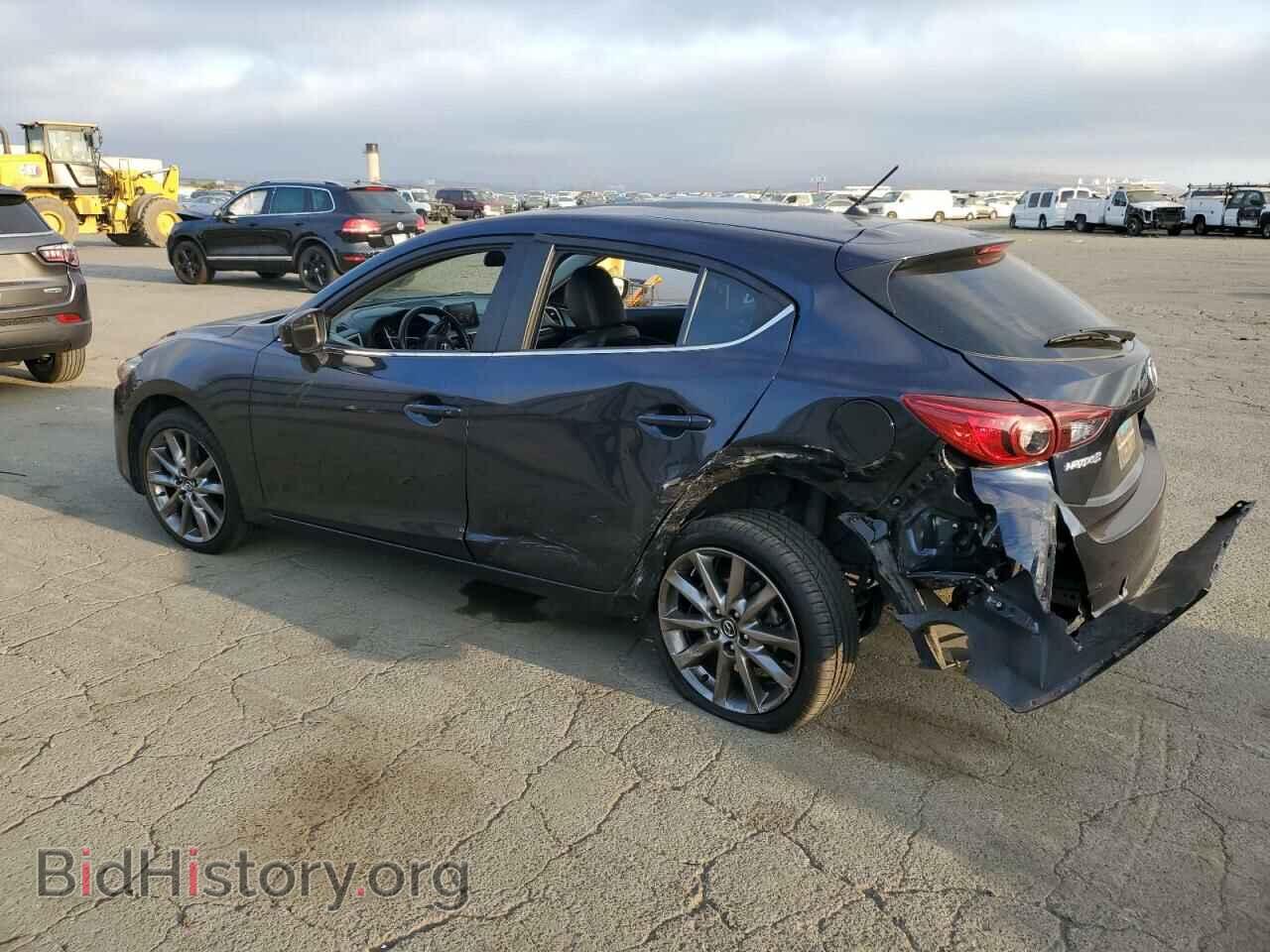 2018 MAZDA 3 - VIN: 3MZBN1L38JM228622 - Фото 2