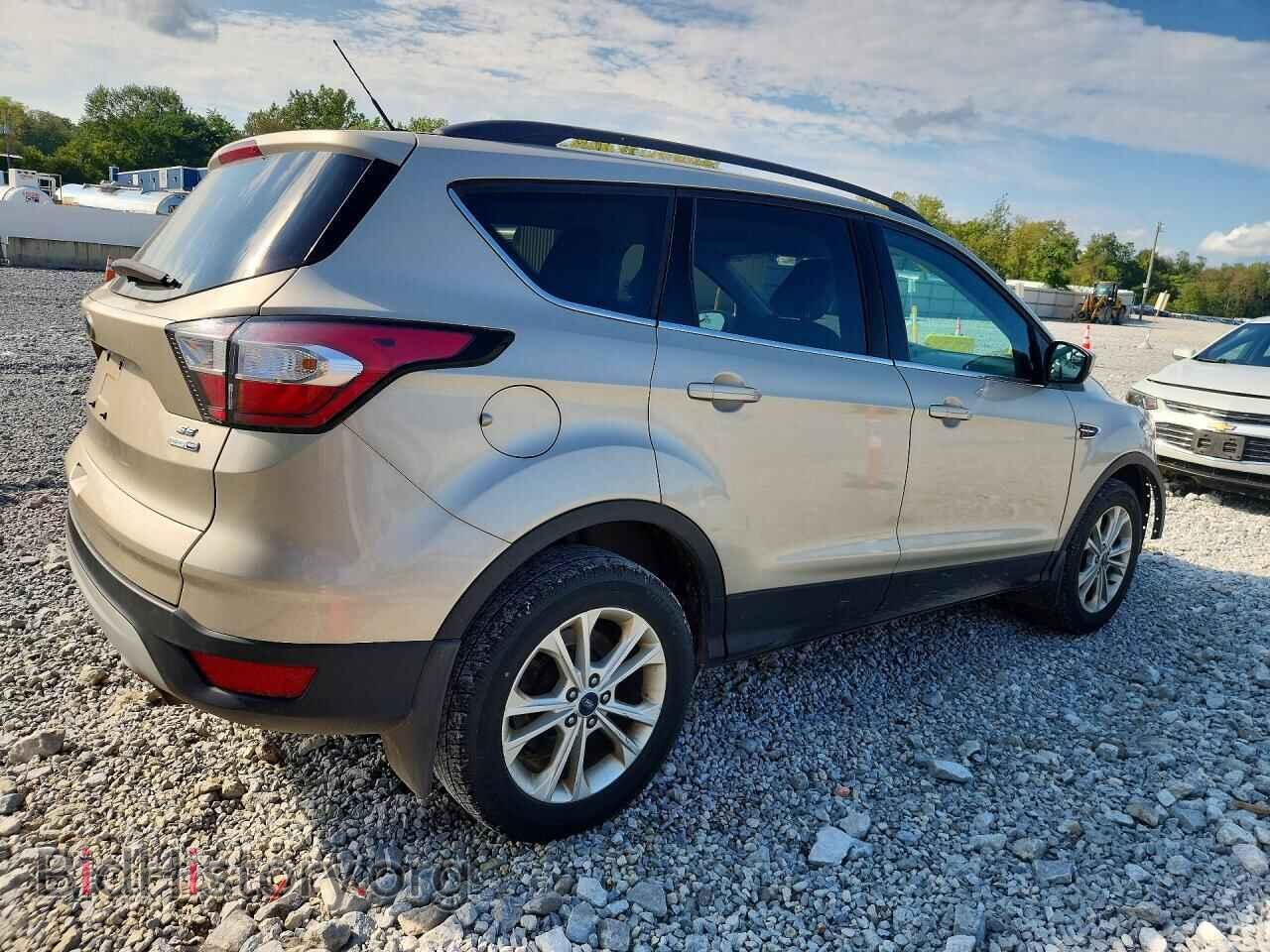 2018 FORD ESCAPE - VIN: 1FMCU9GD3JUB07077 - Фото 3