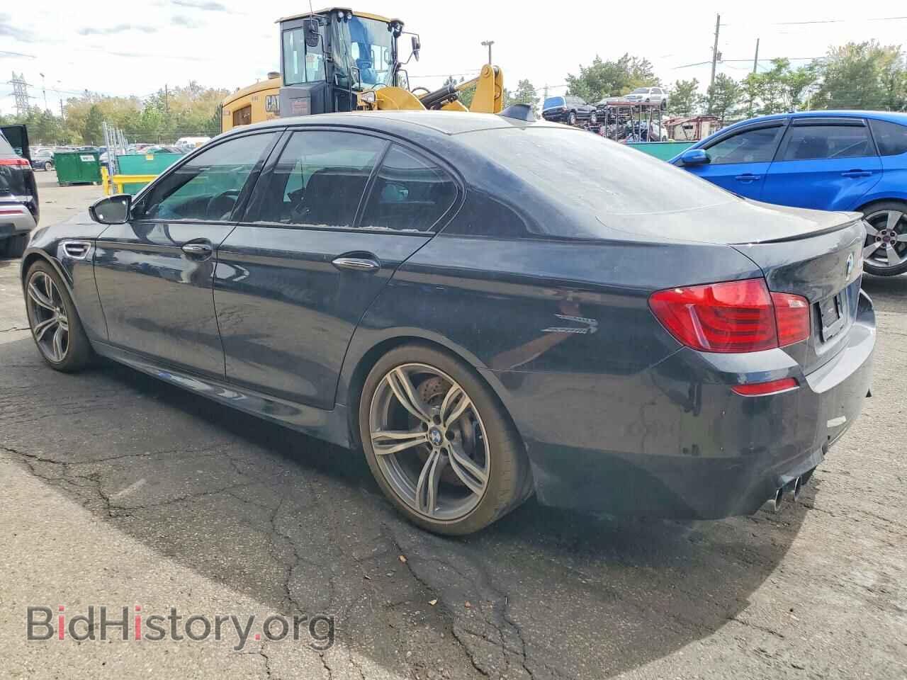 2013 BMW M5 - VIN: WBSFV9C54DD096973 - Photo 2