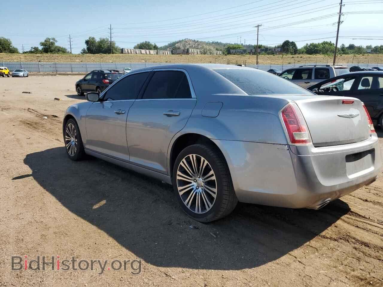 2013 CHRYSLER 300 - VIN: 2C3CCABG8DH743175 - Фото 2