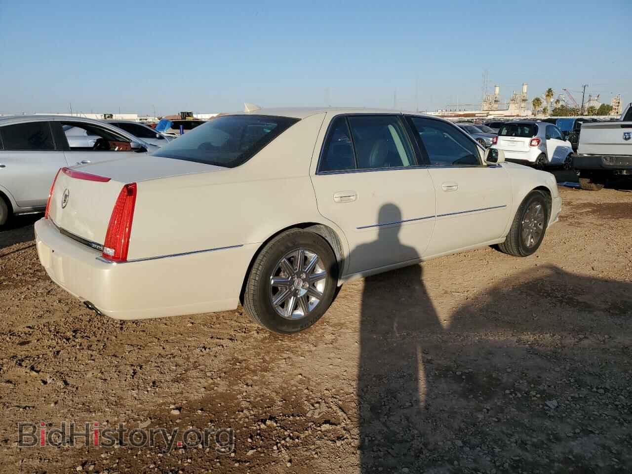 2011 CADILLAC DTS - VIN: 1G6KH5E60BU147624 - Photo 3