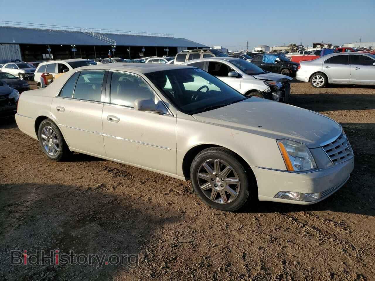 2011 CADILLAC DTS - VIN: 1G6KH5E60BU147624 - Photo 4