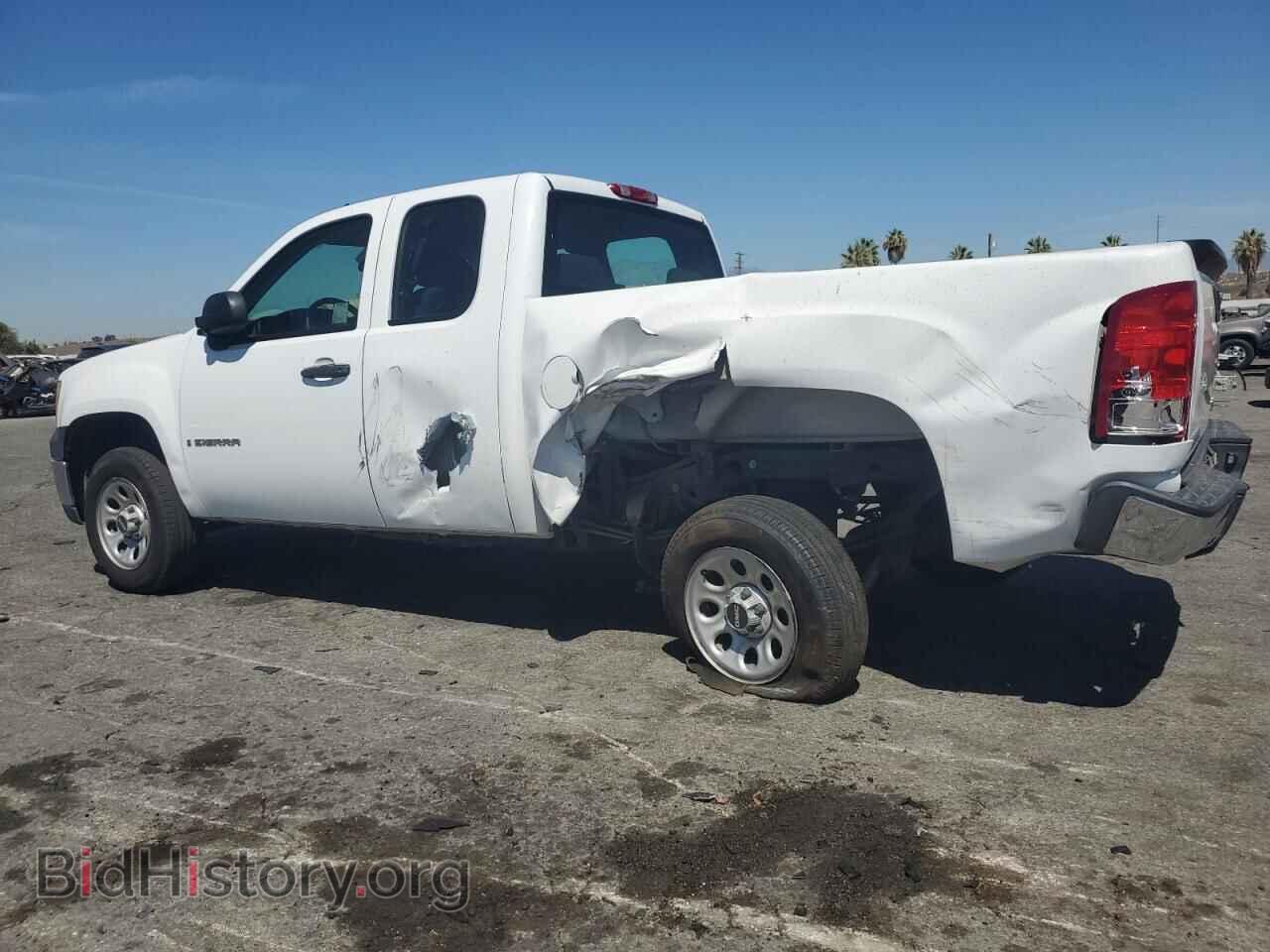 2007 GMC SIERRA - VIN: 2GTEC19C571638324 - Фото 2