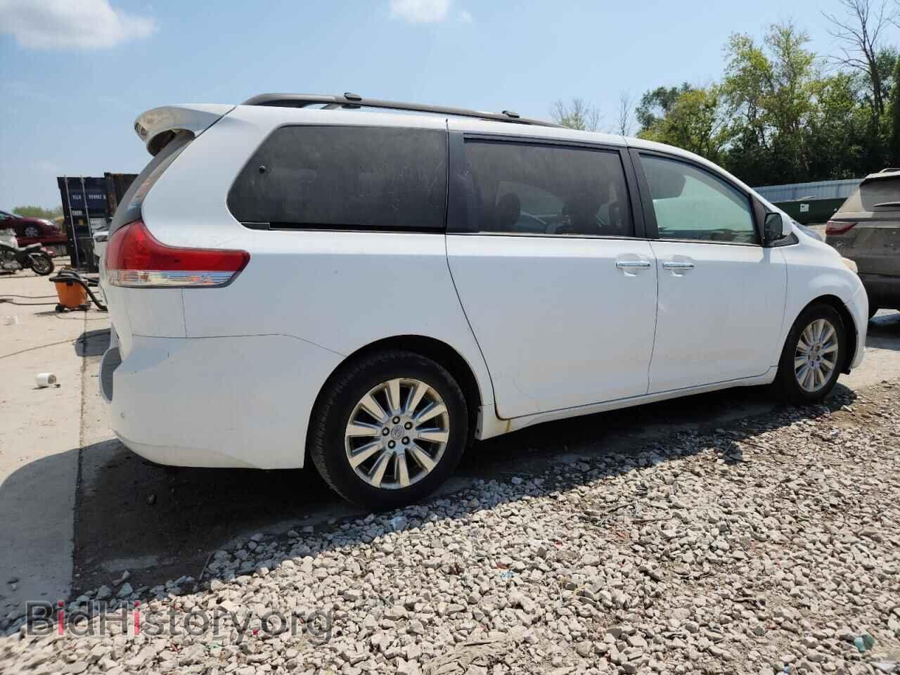 2011 TOYOTA All Models - VIN: 5TDDK3DC2BS020414 - Photo 3