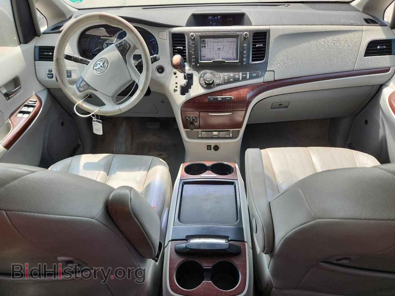 2011 TOYOTA All Models - VIN: 5TDDK3DC2BS020414 - Photo 8