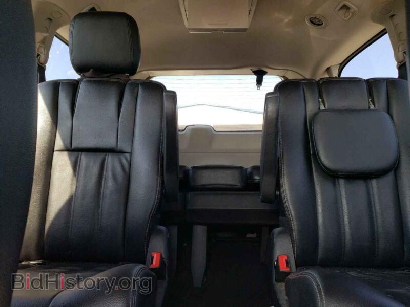 2016 Chrysler MINIVAN (VIN 2C4RC1BG3GR142003) — photo 10 of 13