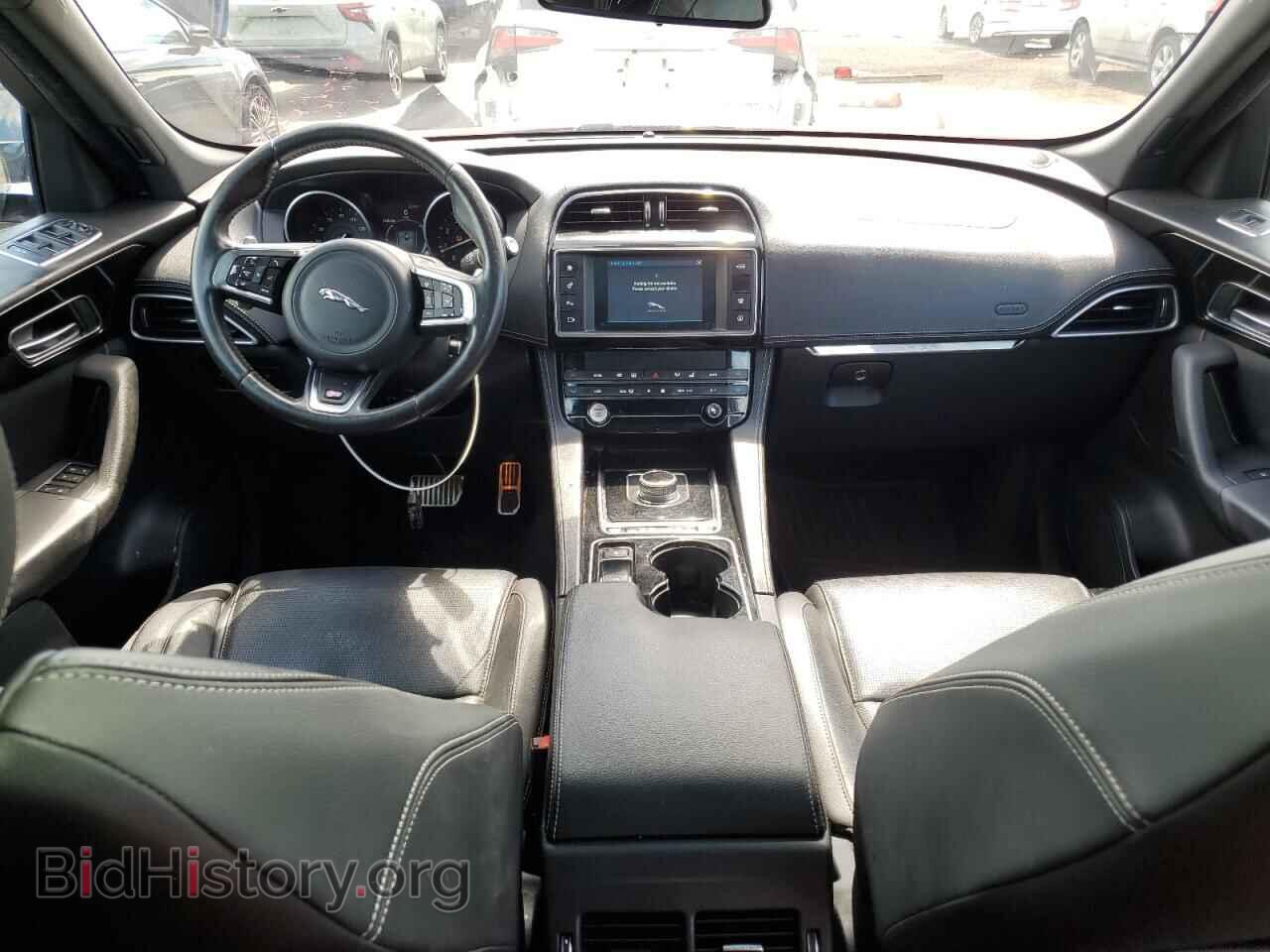 2017 JAGUAR F-PACE - VIN: SADCM2BV8HA898542 - Фото 8