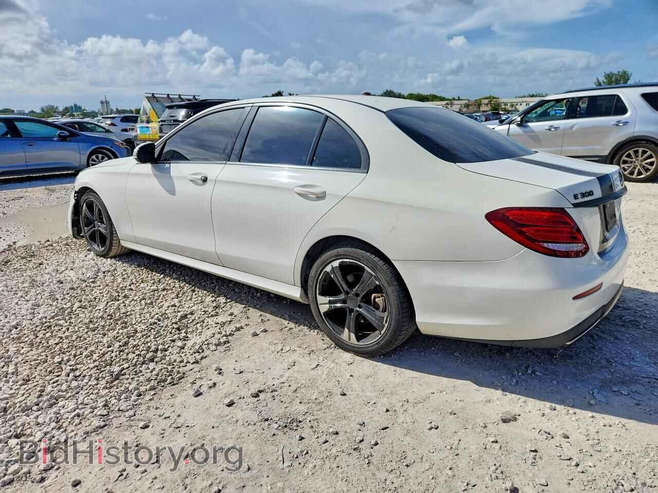 2017 MERCEDES-BENZ E-CLASS - VIN: WDDZF4JB5HA161646 - Фото 2