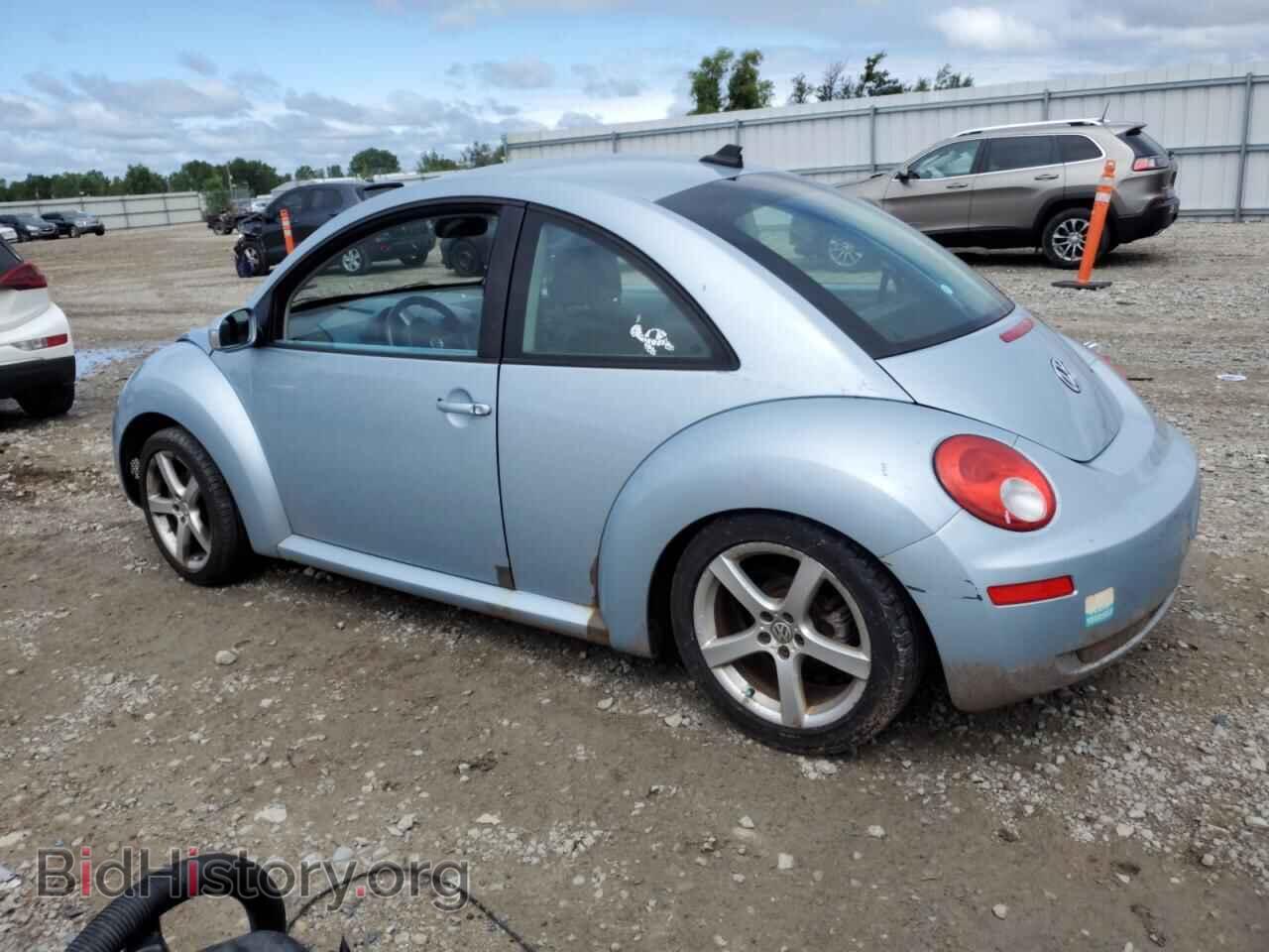 2009 VOLKSWAGEN BEETLE - VIN: 3VWPW31C49M503030 - Photo 2