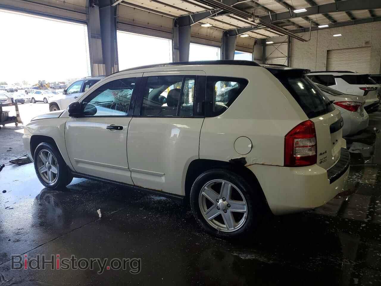 2010 JEEP COMPASS - VIN: 1J4NF4FB4AD506021 - Фото 2