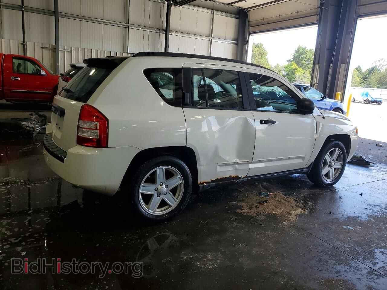 2010 JEEP COMPASS - VIN: 1J4NF4FB4AD506021 - Фото 3