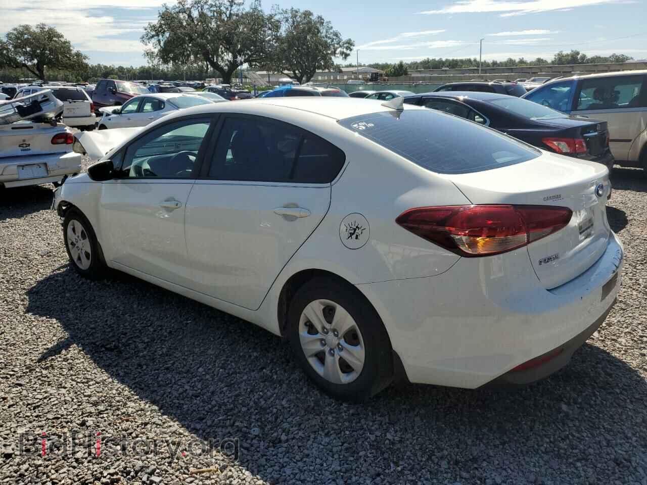 2017 KIA FORTE - VIN: 3KPFK4A73HE042396 - Фото 2