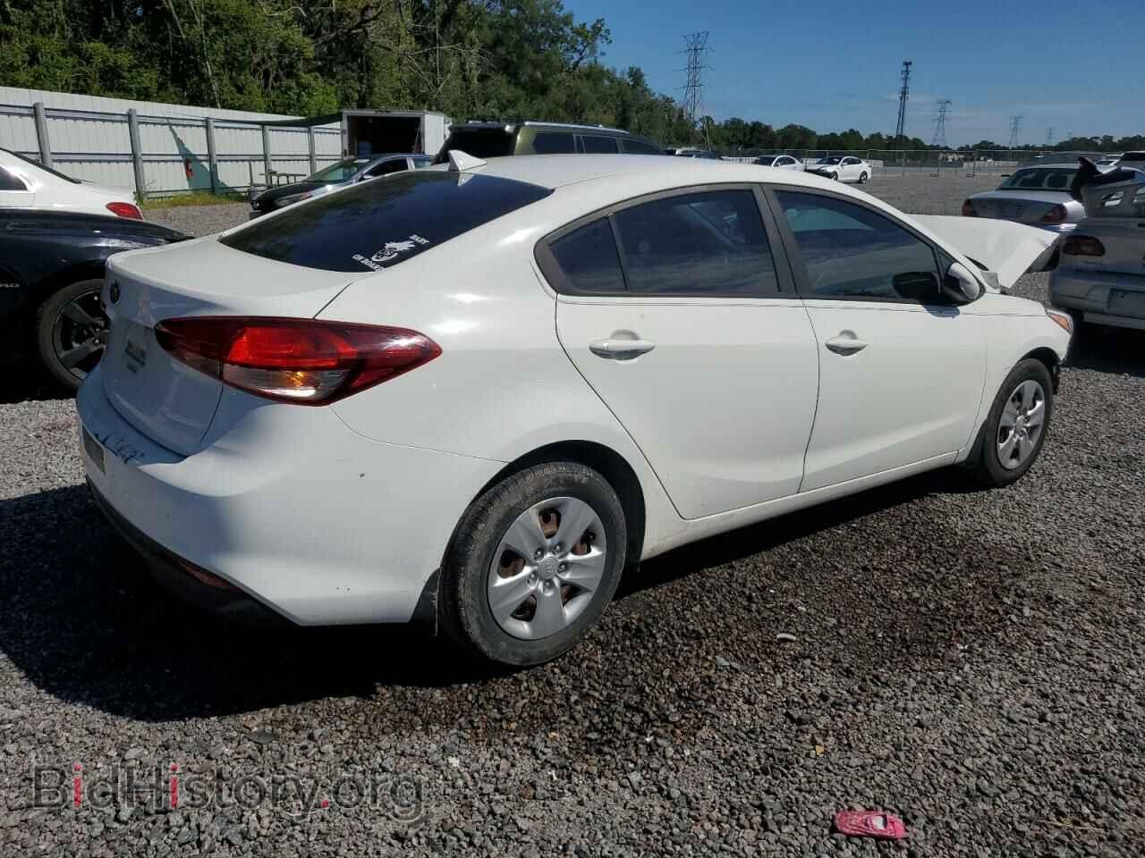 2017 KIA FORTE - VIN: 3KPFK4A73HE042396 - Фото 3