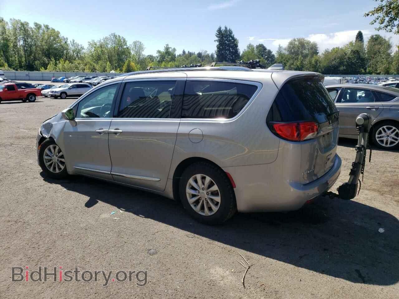 2019 CHRYSLER PACIFICA - VIN: 2C4RC1BG7KR652282 - Фото 2