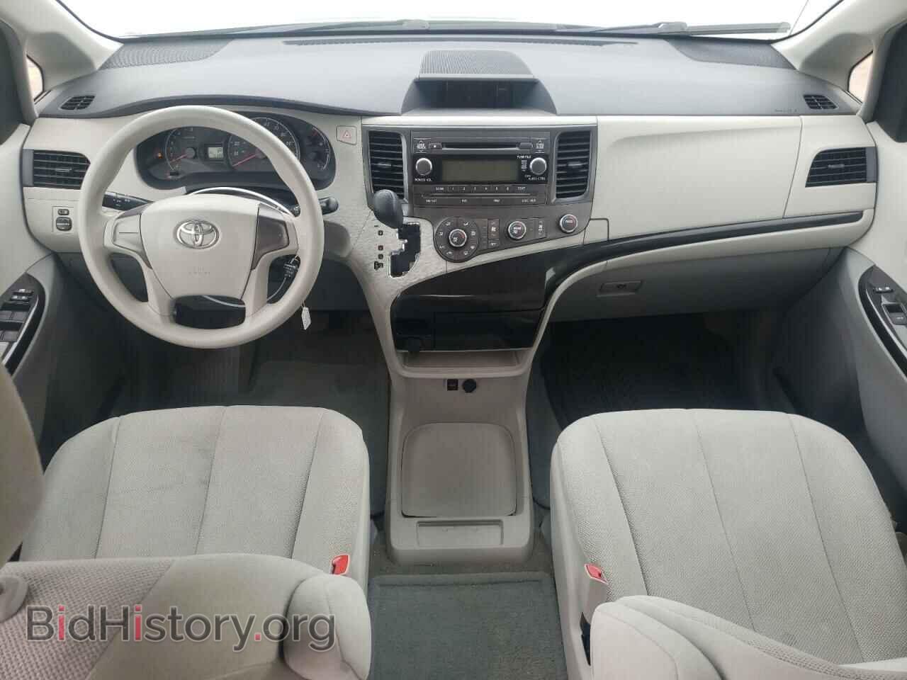 2012 TOYOTA SIENNA - VIN: 5TDKA3DC2CS012972 - Фото 8