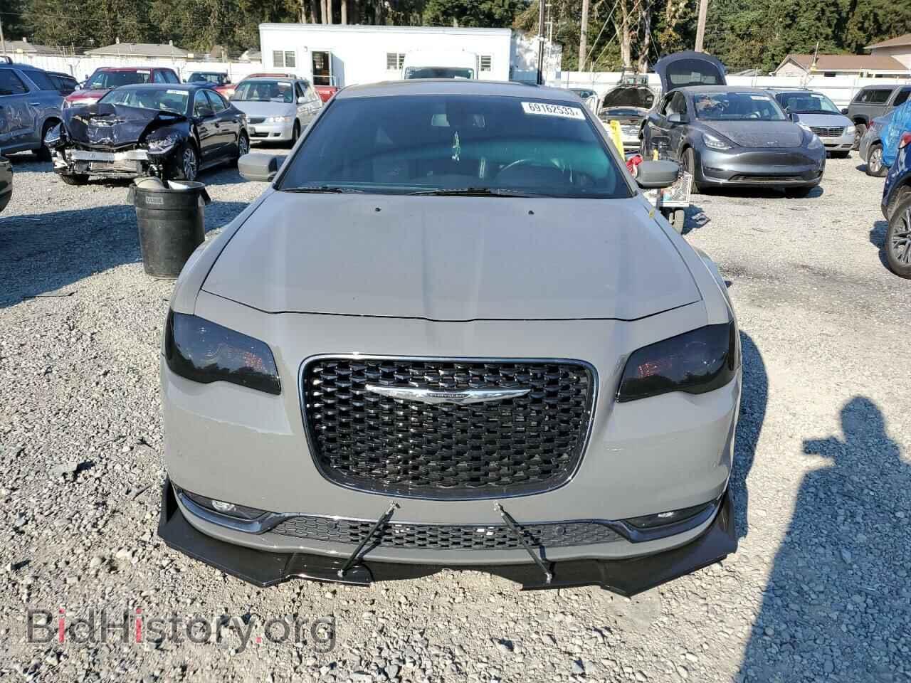 2019 CHRYSLER 300 - VIN: 2C3CCABG2KH604950 - Photo 5