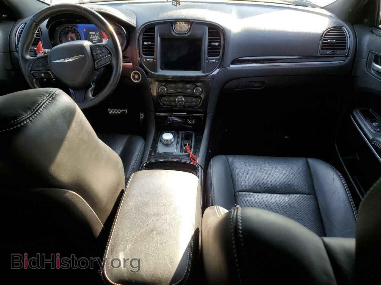 2019 CHRYSLER 300 - VIN: 2C3CCABG2KH604950 - Photo 8