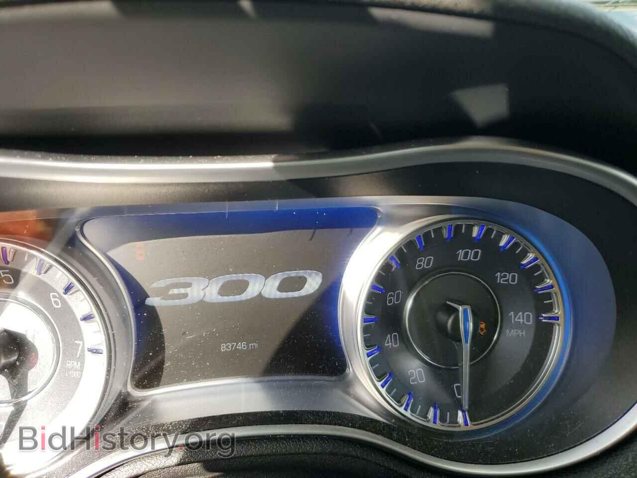 2019 CHRYSLER 300 - VIN: 2C3CCAEG4KH686630 - Фото 9