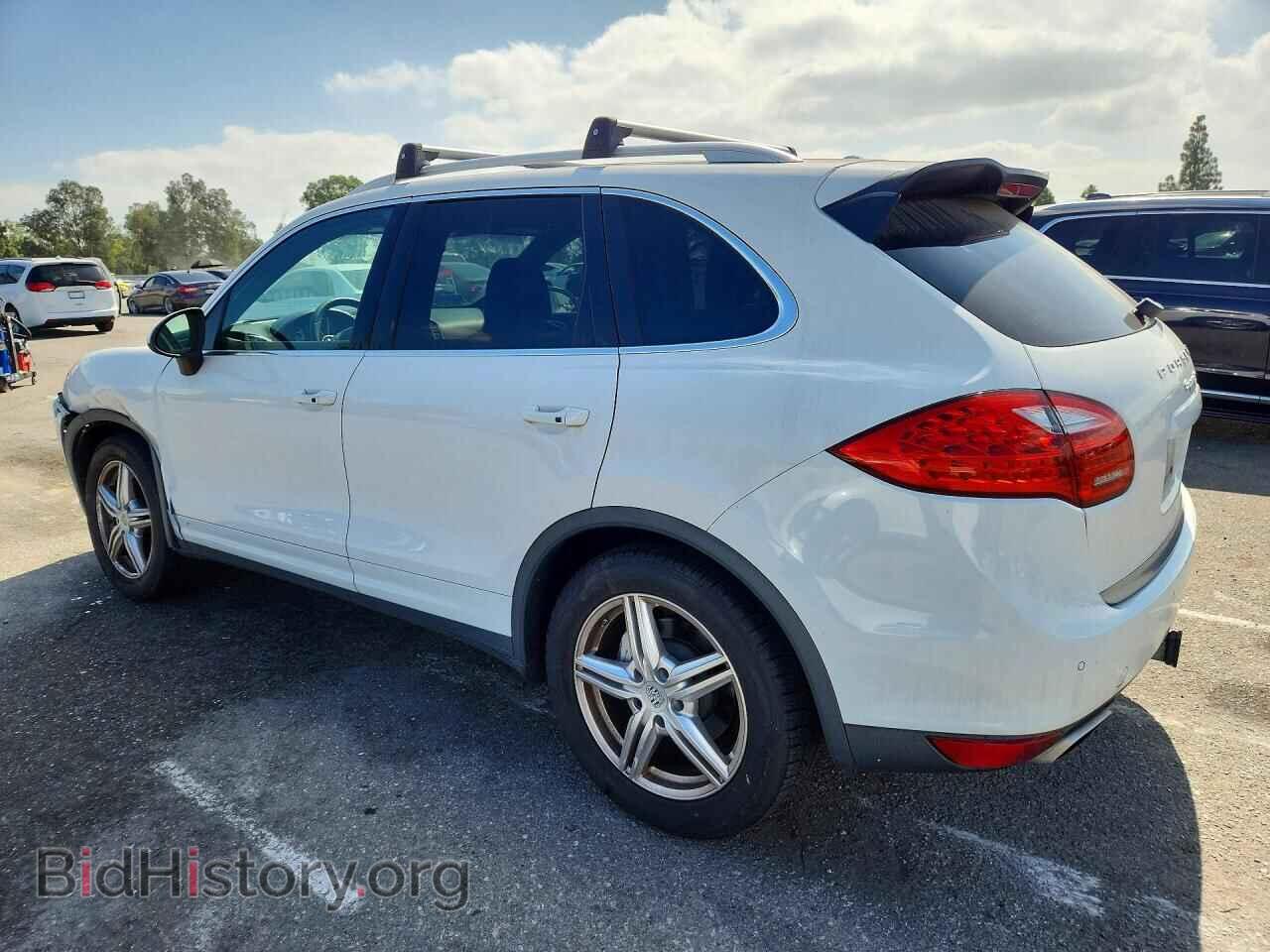 2014 PORSCHE CAYENNE - VIN: WP1AB2A25ELA58457 - Photo 2