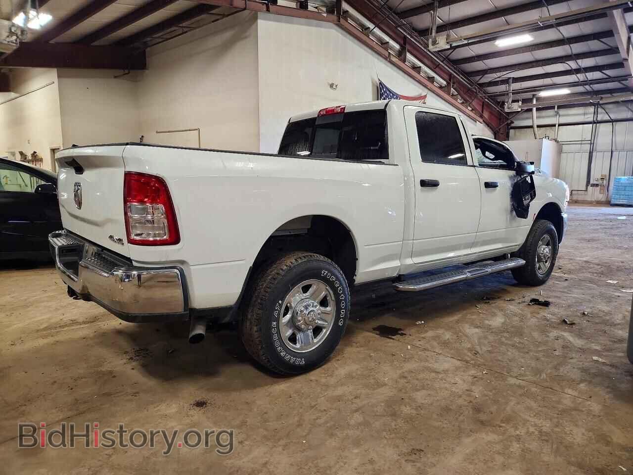 2024 RAM 2500 - VIN: 3C6UR5CJ3RG235422 - Photo 3