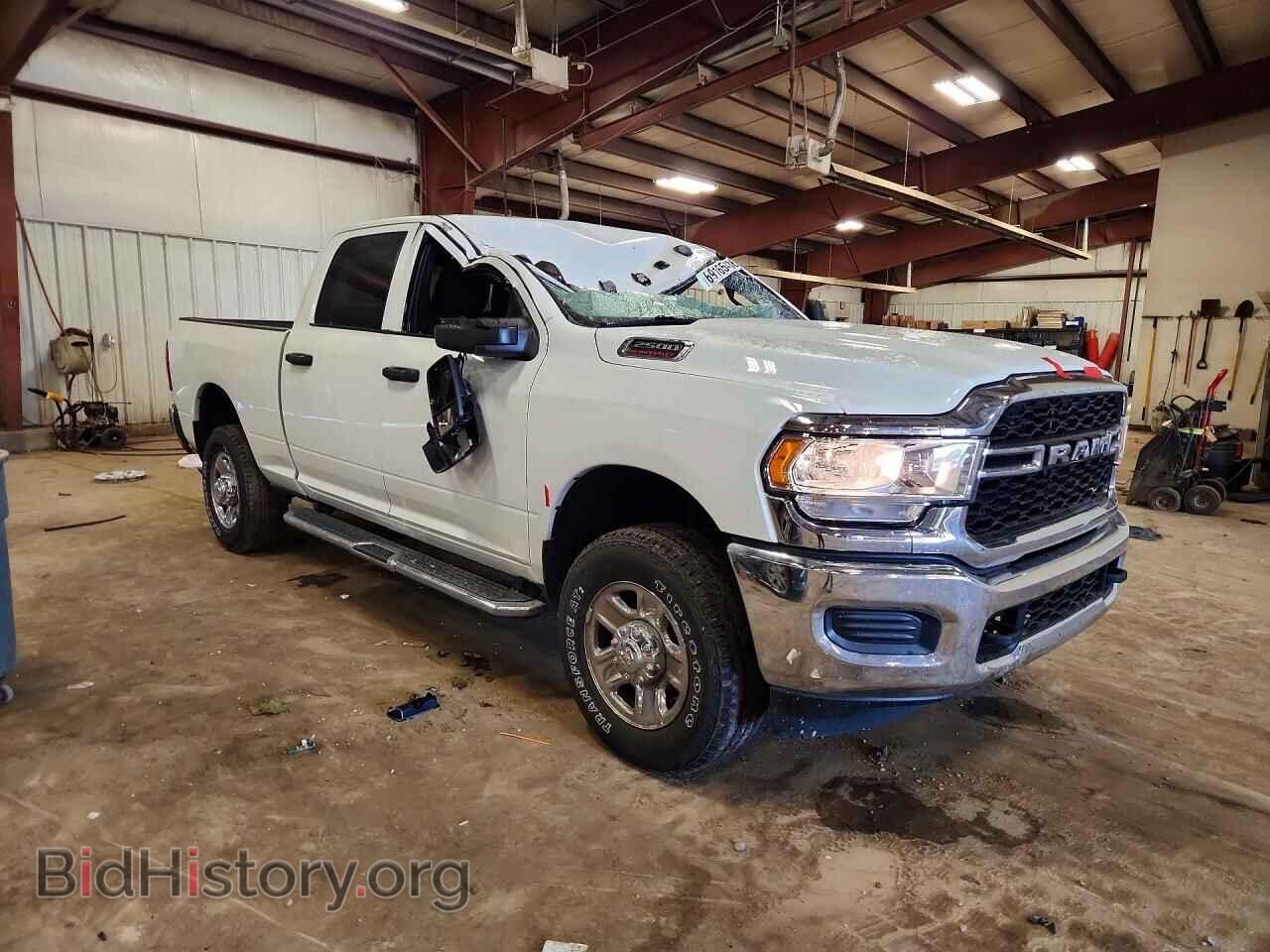 2024 RAM 2500 - VIN: 3C6UR5CJ3RG235422 - Photo 4
