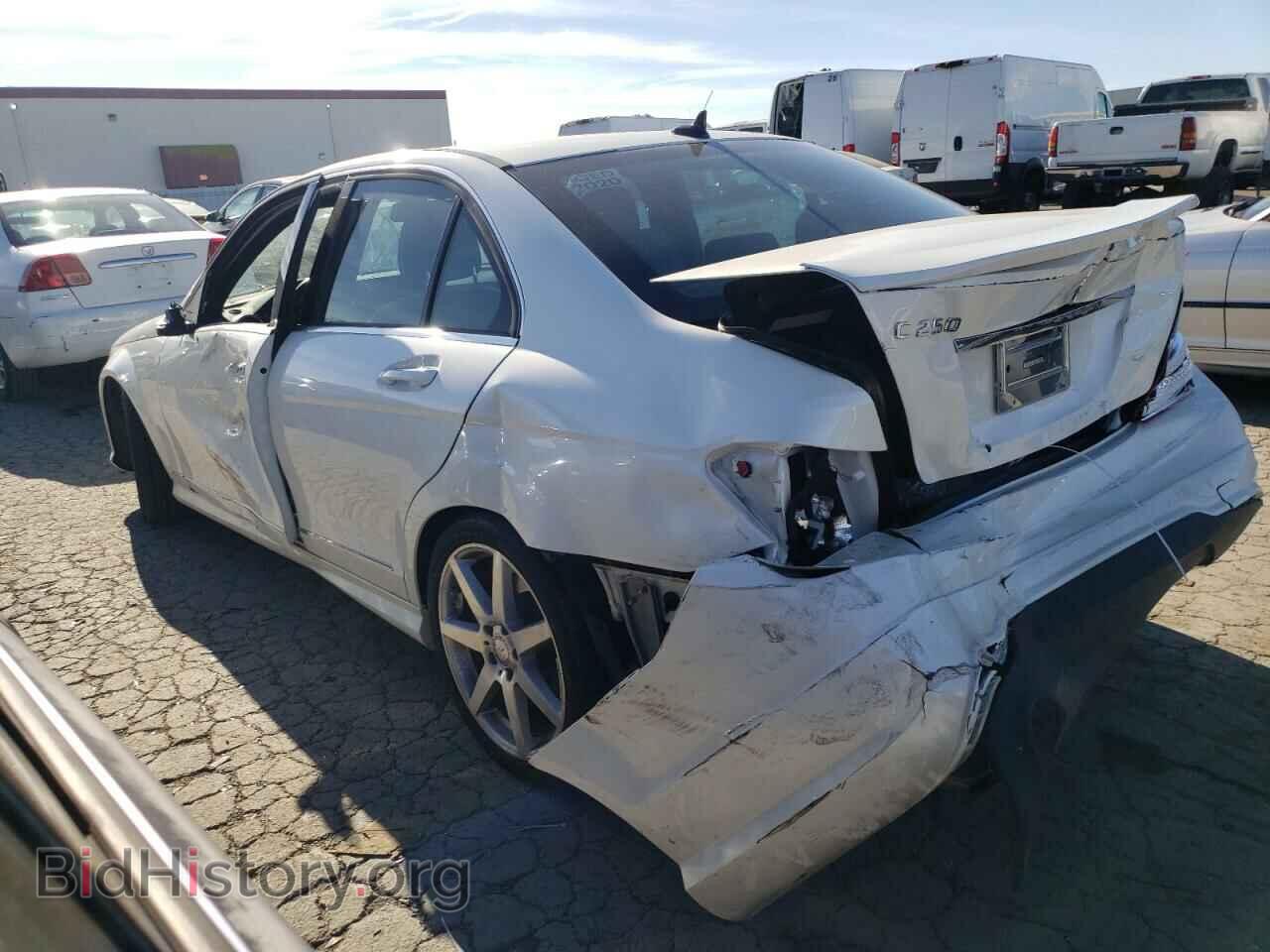 2014 MERCEDES-BENZ C-CLASS - VIN: WDDGF4HB2EA954038 - Фото 2