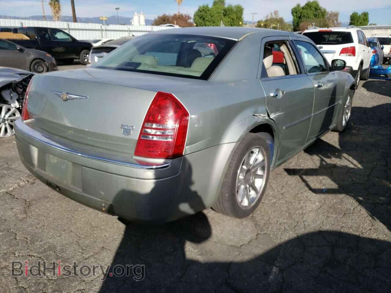2006 CHRYSLER 300 - VIN: 2C3KA63H16H320978 - Фото 3