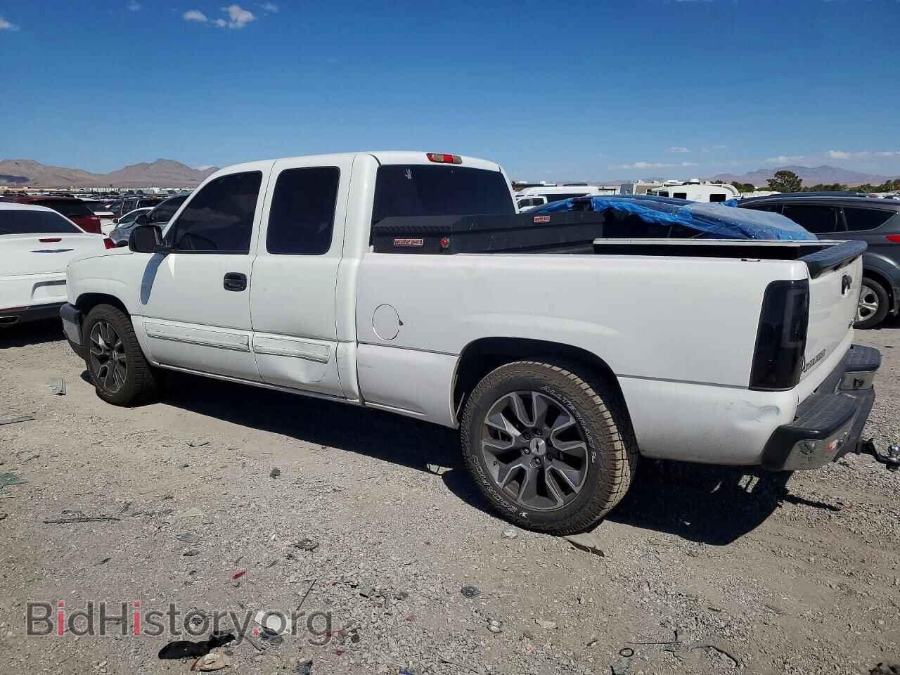 2005 CHEVROLET SILVERADO - VIN: 2GCEC19T651252704 - Фото 2