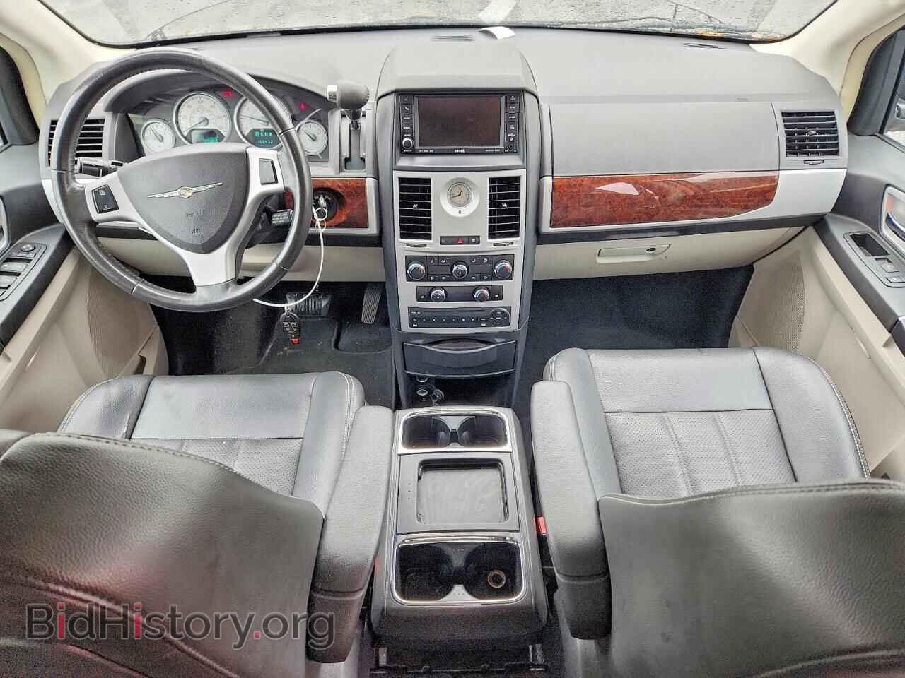 2010 CHRYSLER MINIVAN - VIN: 2A4RR8D11AR404716 - Photo 8
