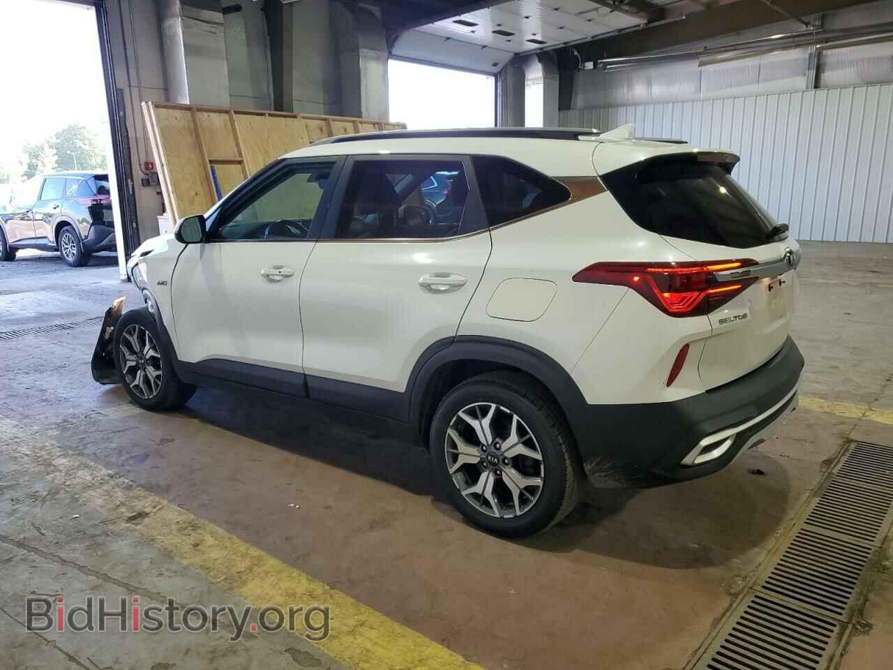 2021 KIA SELTOS - VIN: KNDERCAA1M7177335 - Фото 2