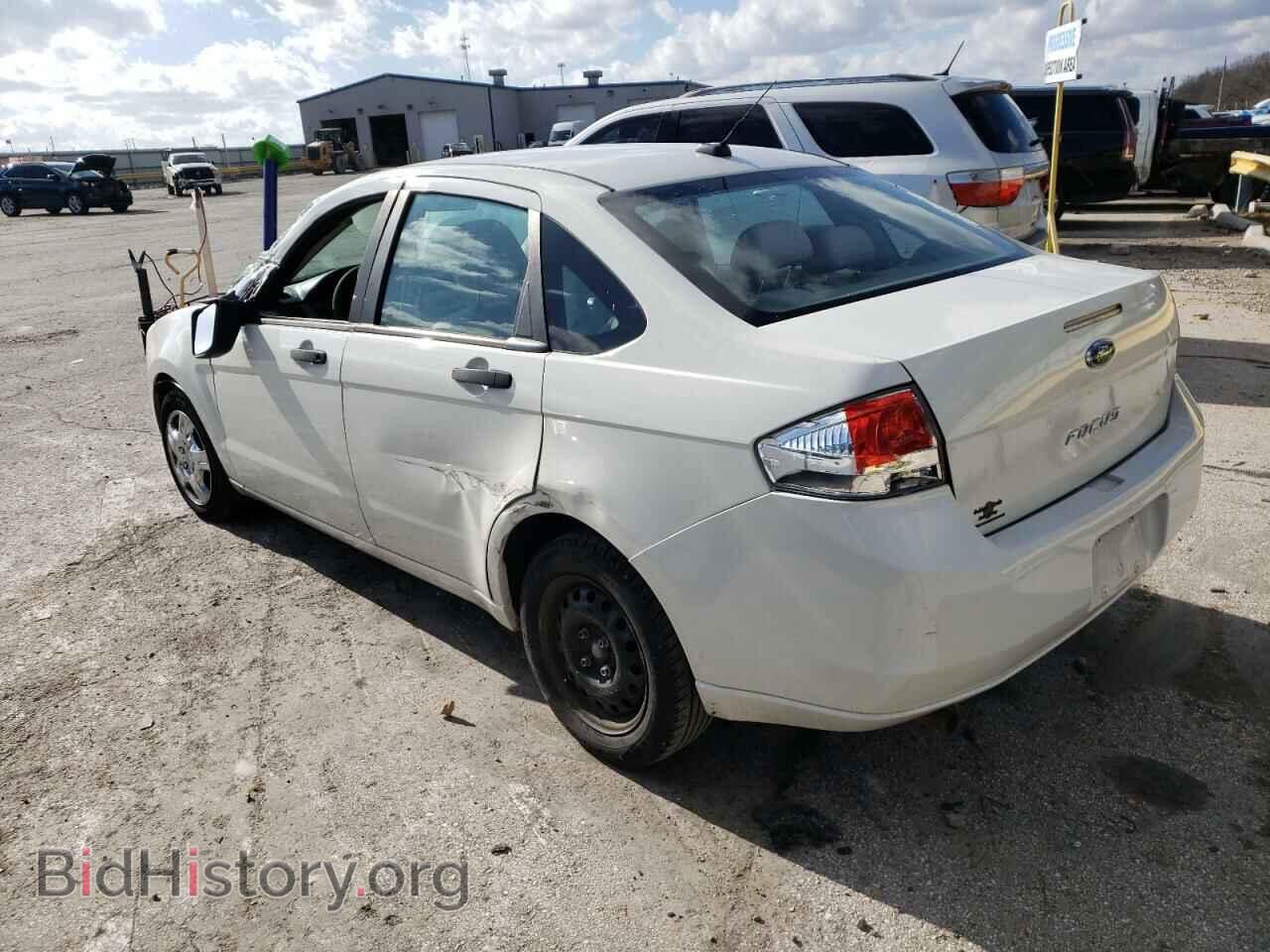 2011 FORD FOCUS - VIN: 1FAHP3EN1BW115460 - Фото 2