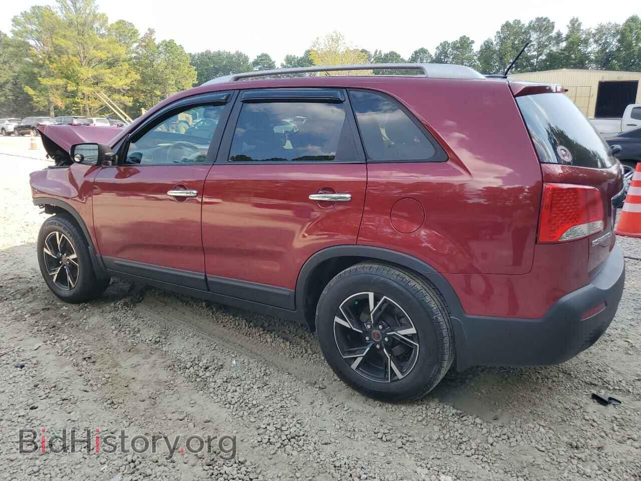 2011 KIA SORENTO - VIN: 5XYKT3A12BG014908 - Фото 2