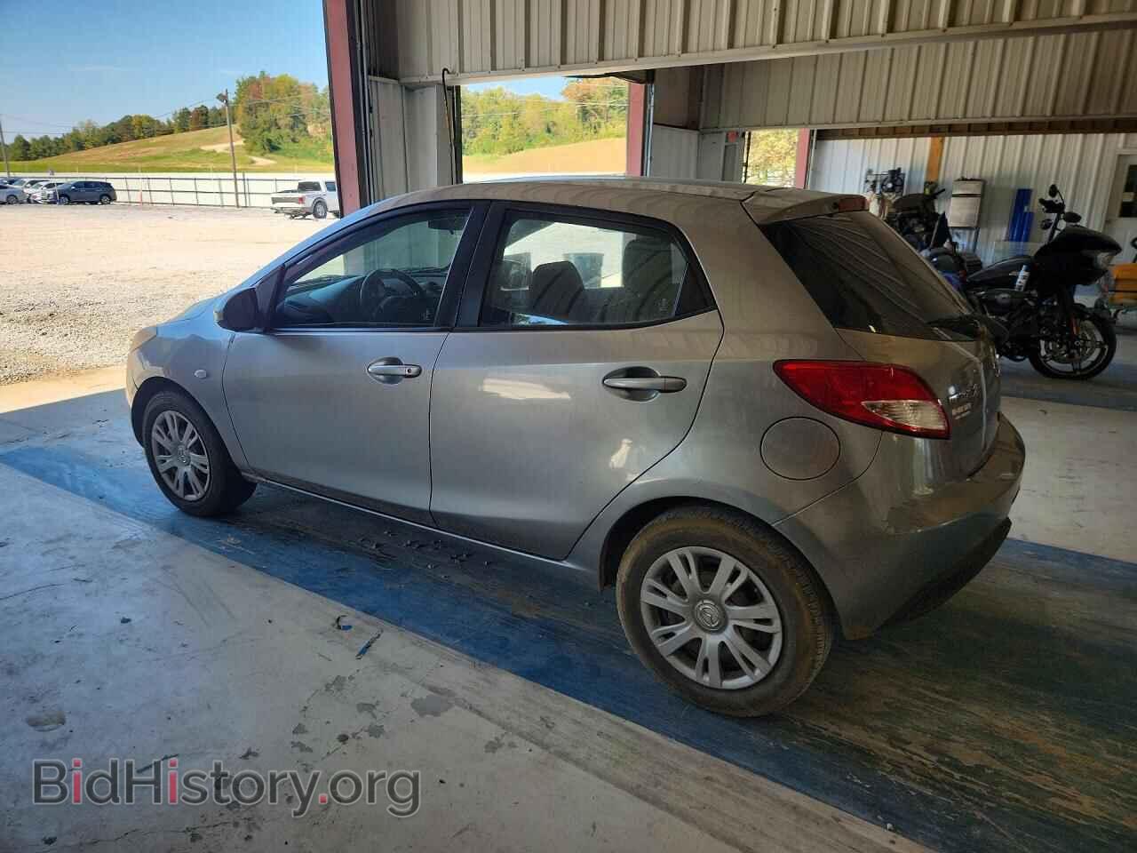 2013 Mazda 2 (VIN JM1DE1KYXD0170402) — фото 2 из 13