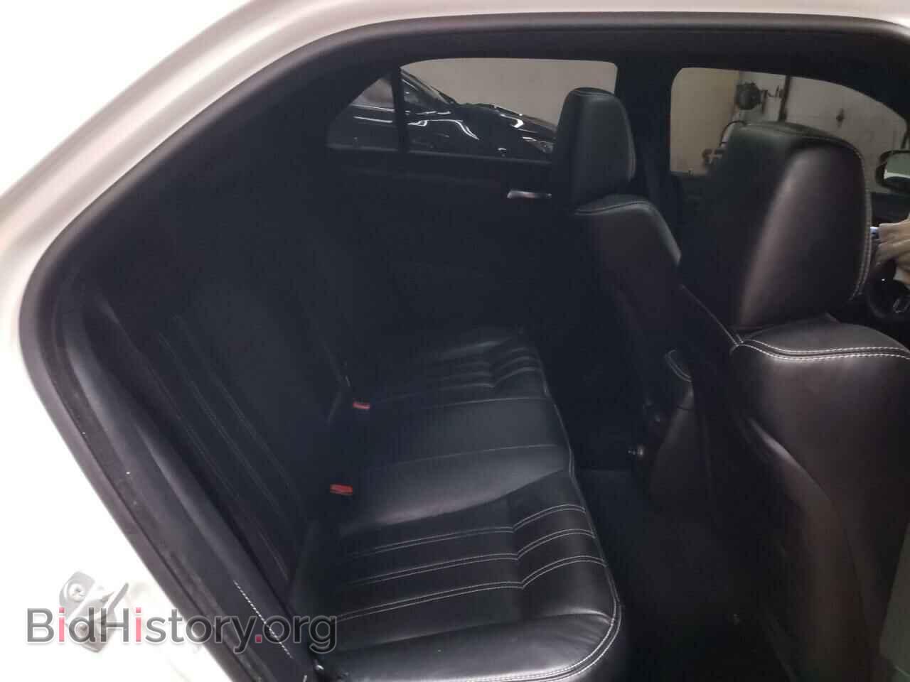 2014 CHRYSLER 300 - VIN: 2C3CCABG6EH352317 - Фото 6