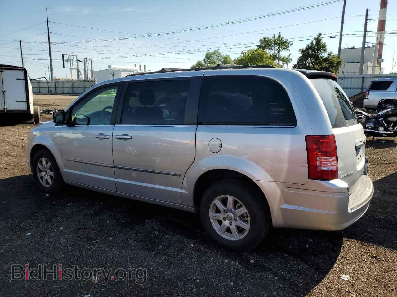 2010 CHRYSLER MINIVAN - VIN: 2A4RR5D18AR266770 - Фото 2