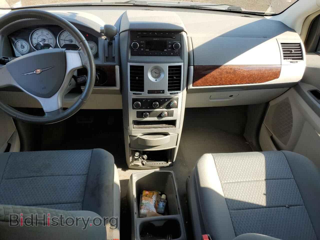 2010 CHRYSLER MINIVAN - VIN: 2A4RR5D18AR266770 - Фото 8