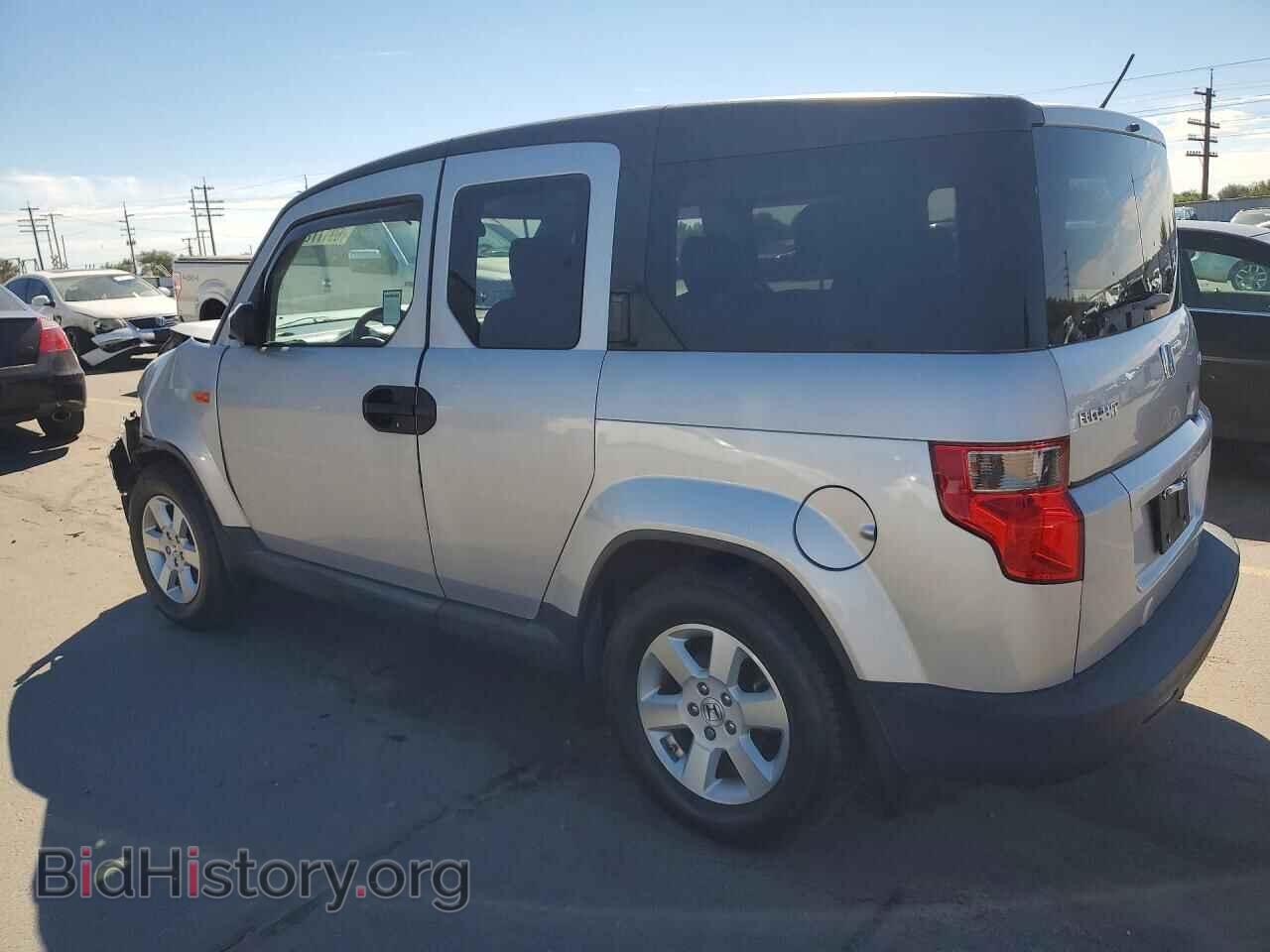 2011 HONDA ELEMENT - VIN: 5J6YH2H78BL007220 - Photo 2