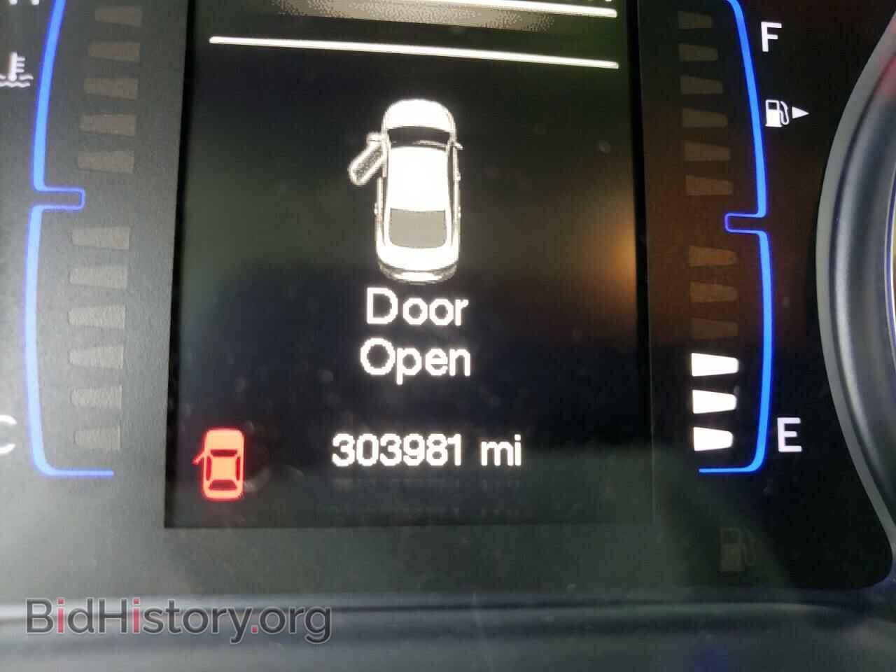 2015 CHRYSLER 200 - VIN: 1C3CCCAB7FN750792 - Photo 8