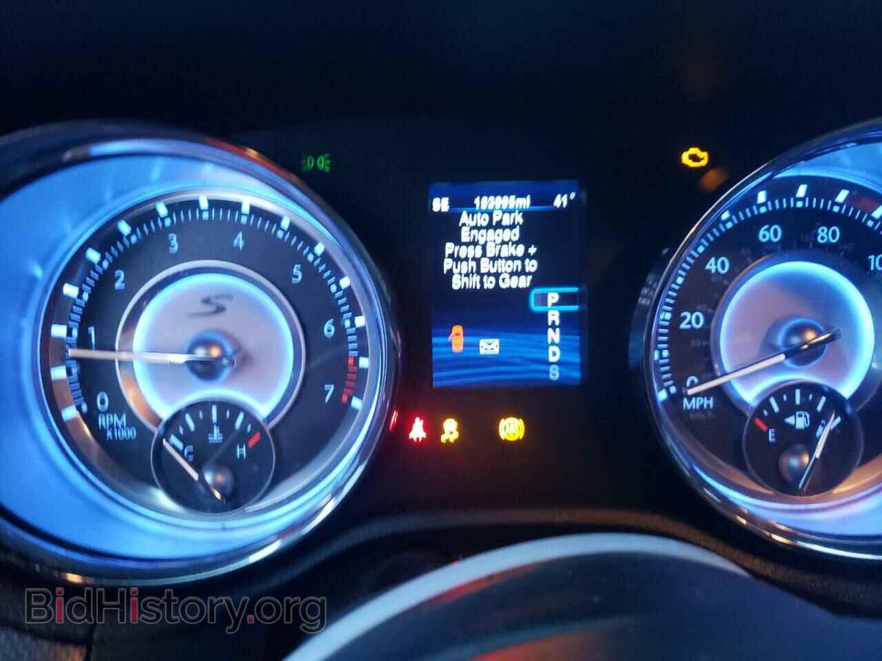 2014 CHRYSLER 300 - VIN: 2C3CCAGG4EH342054 - Фото 9