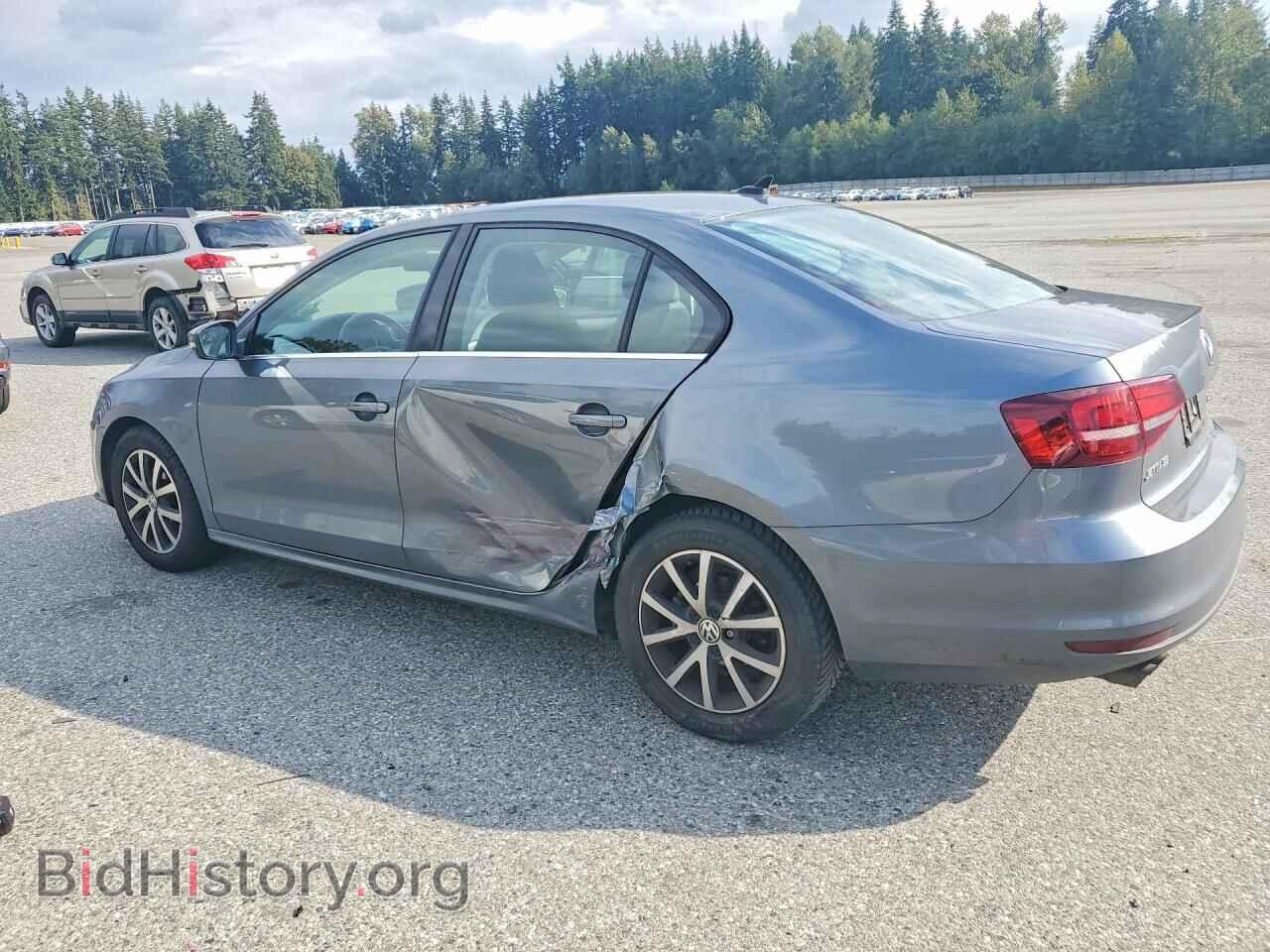 2017 VOLKSWAGEN JETTA - VIN: 3VWDB7AJ8HM298475 - Фото 2
