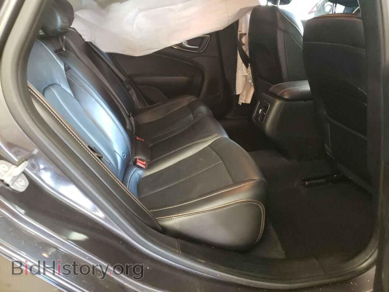 2015 CHRYSLER 200 - VIN: 1C3CCCCBXFN673185 - Фото 6