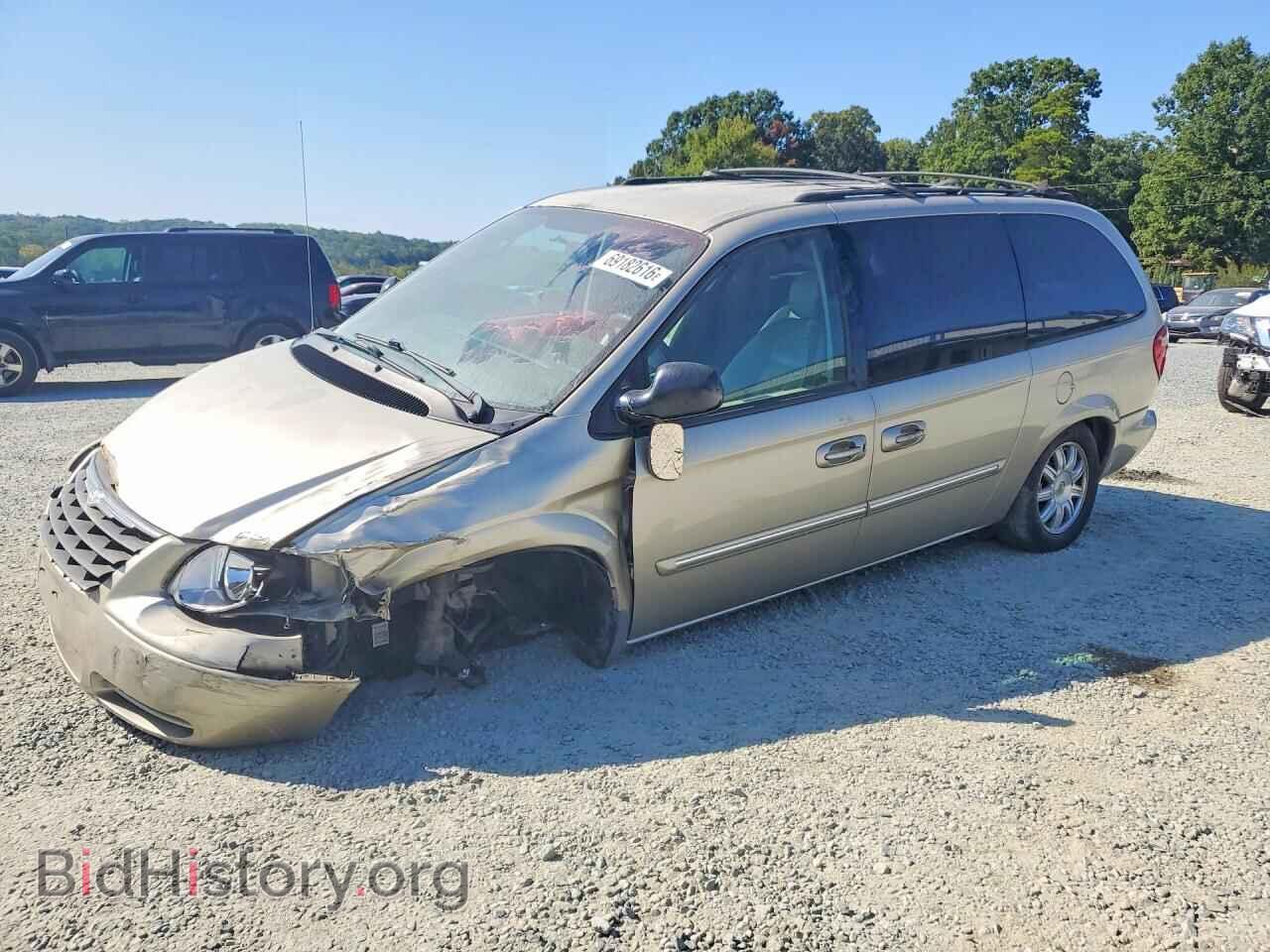 Photo 2C4GP54L55R201952 - CHRYSLER MINIVAN 2005