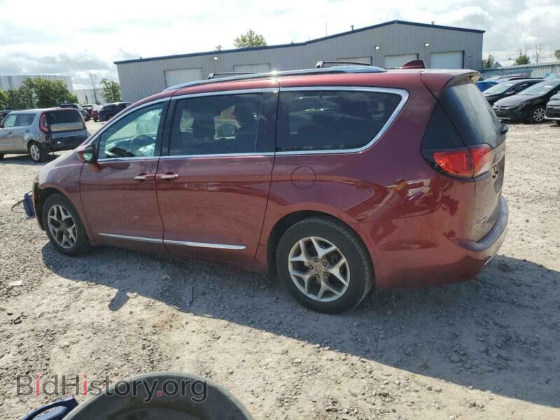 2020 Chrysler PACIFICA (VIN 2C4RC1BG5LR104136) — photo 2 of 13