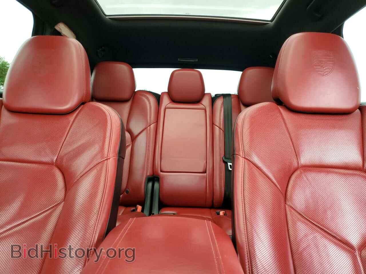 2017 PORSCHE CAYENNE - VIN: WP1AA2A22HKA90747 - Фото 10