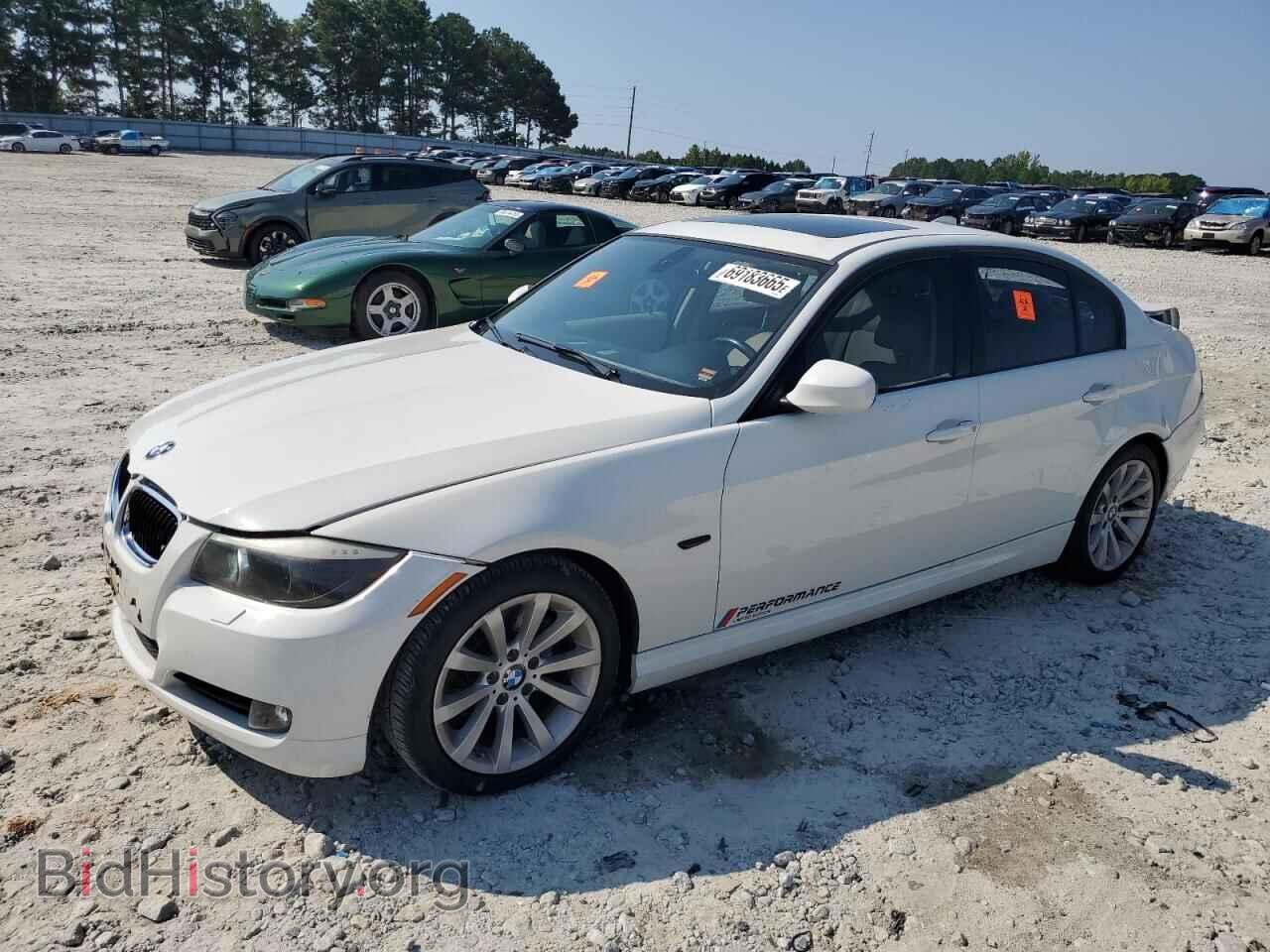 Photo WBAPH7G5XBNN06942 - BMW 3 SERIES 2011