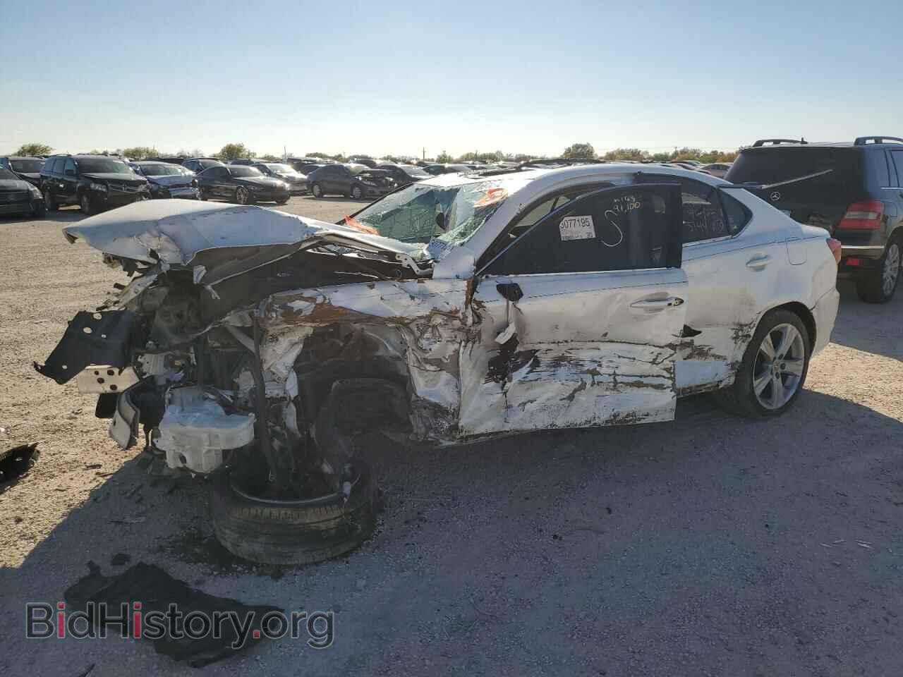 Photo JTHBF5C22D5185144 - LEXUS IS 2013