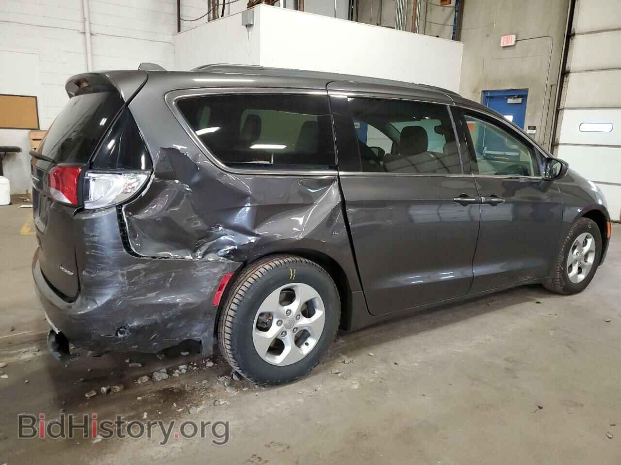 2017 CHRYSLER PACIFICA - VIN: 2C4RC1L7XHR782547 - Photo 3