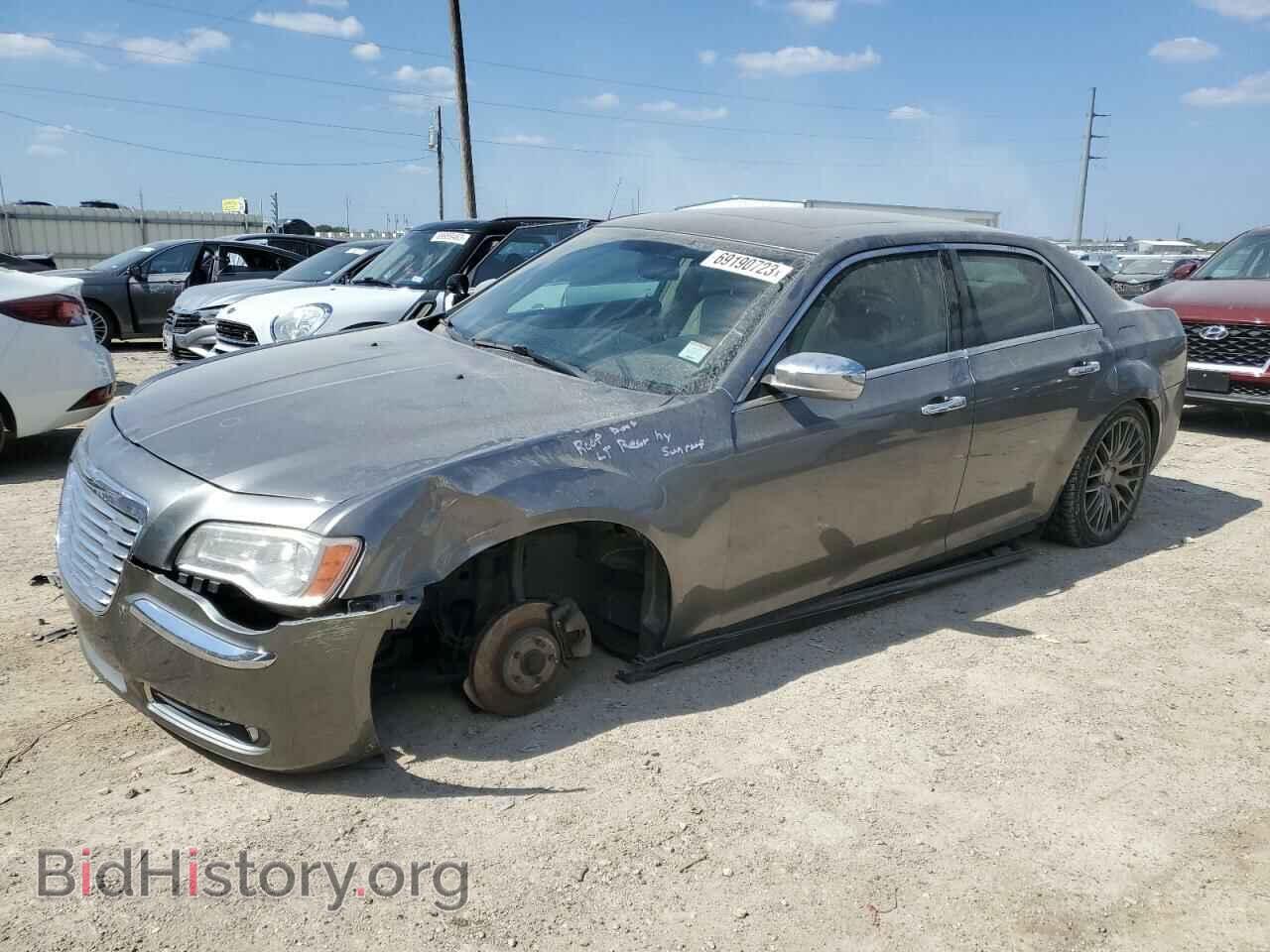 Photo 2C3CA5CG8BH526427 - CHRYSLER 300 2011