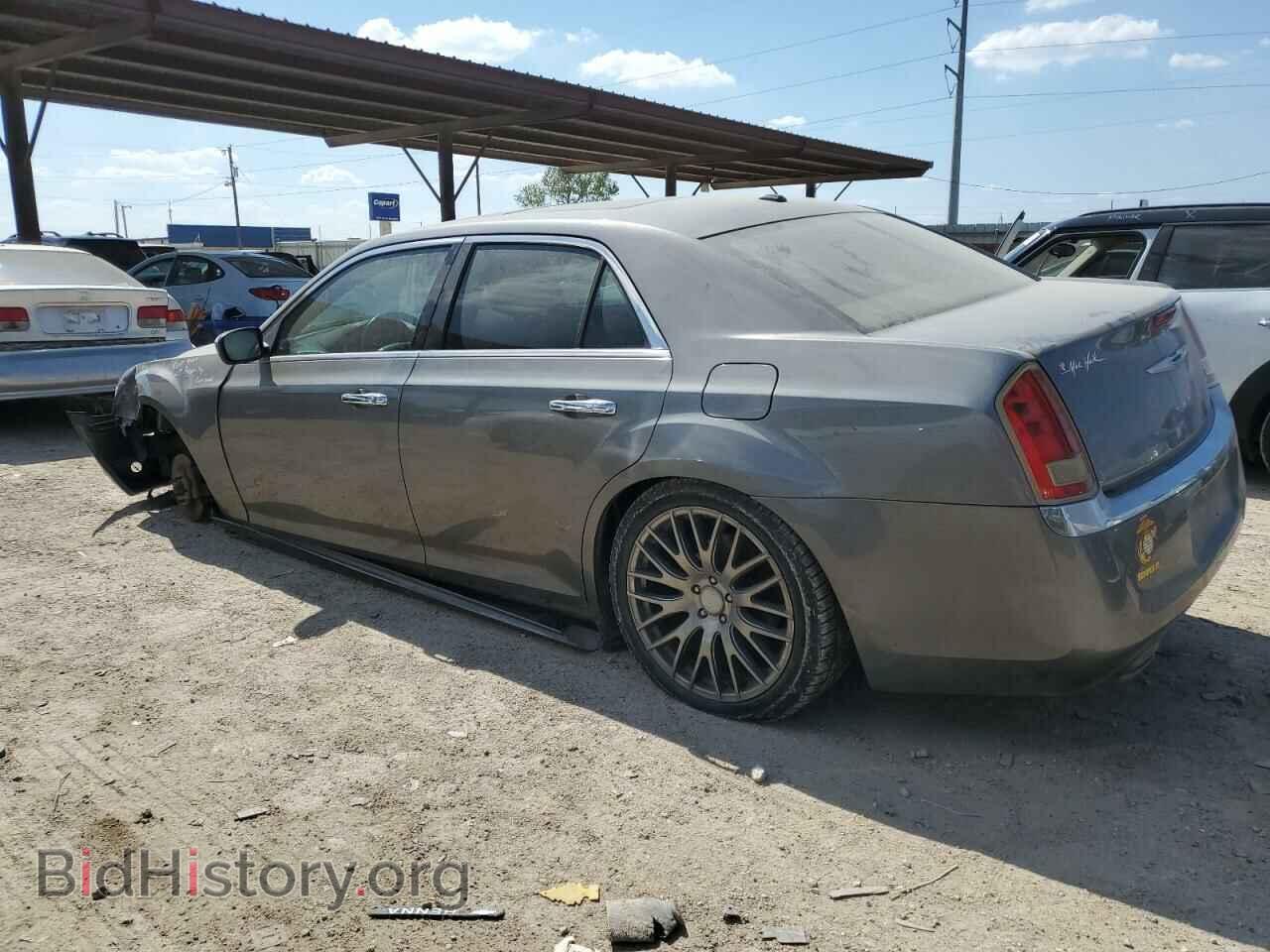 2011 CHRYSLER 300 - VIN: 2C3CA5CG8BH526427 - Фото 2